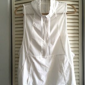 GapFit Sleeveless Popover